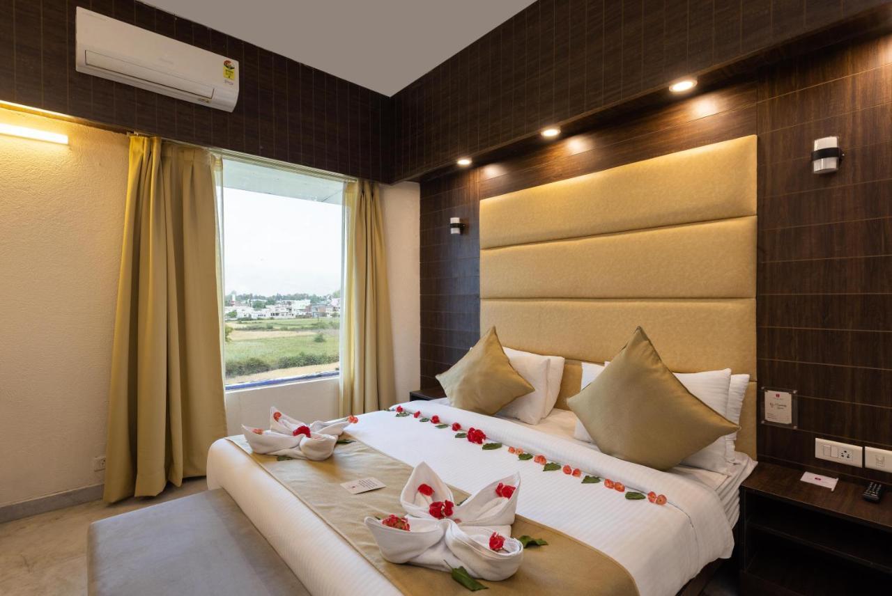 The Solitaire Dehradun Exterior photo