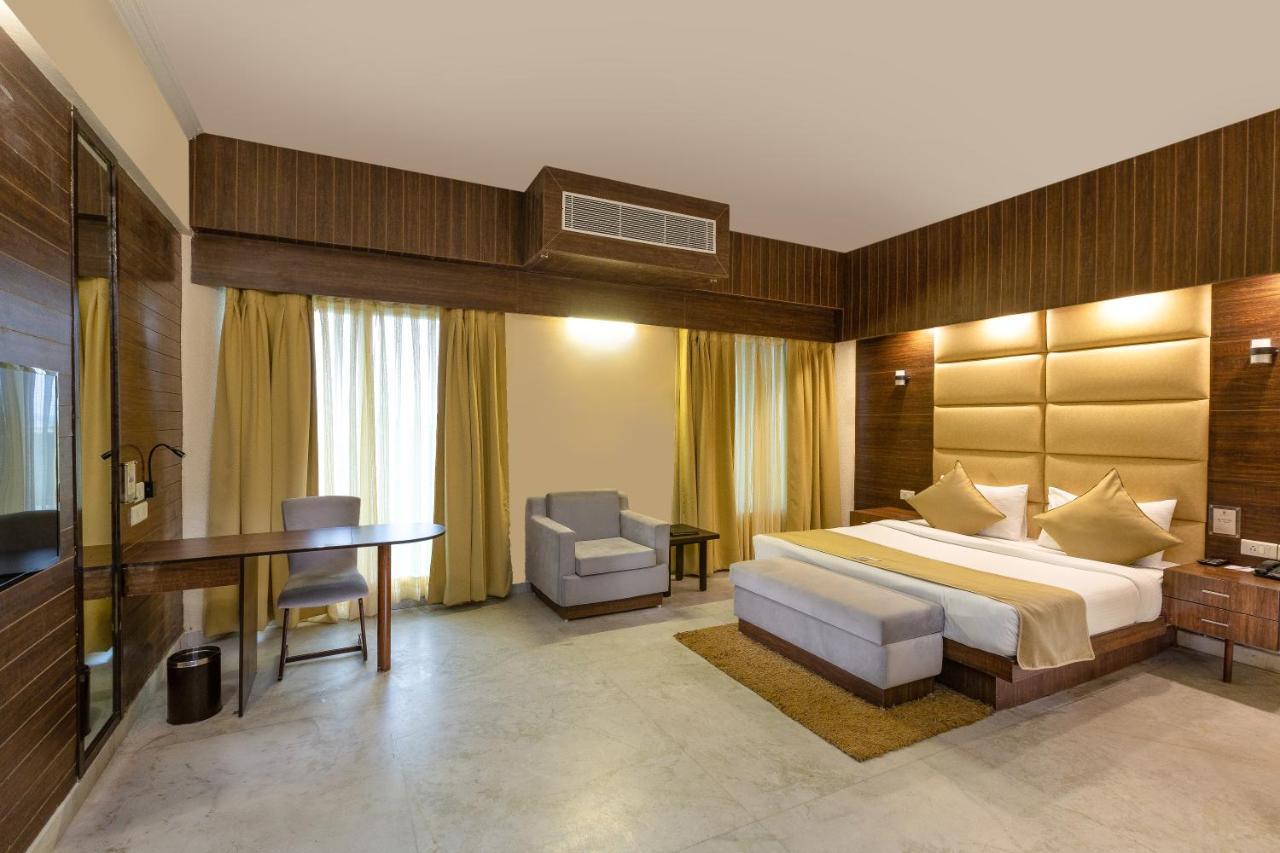 The Solitaire Dehradun Exterior photo
