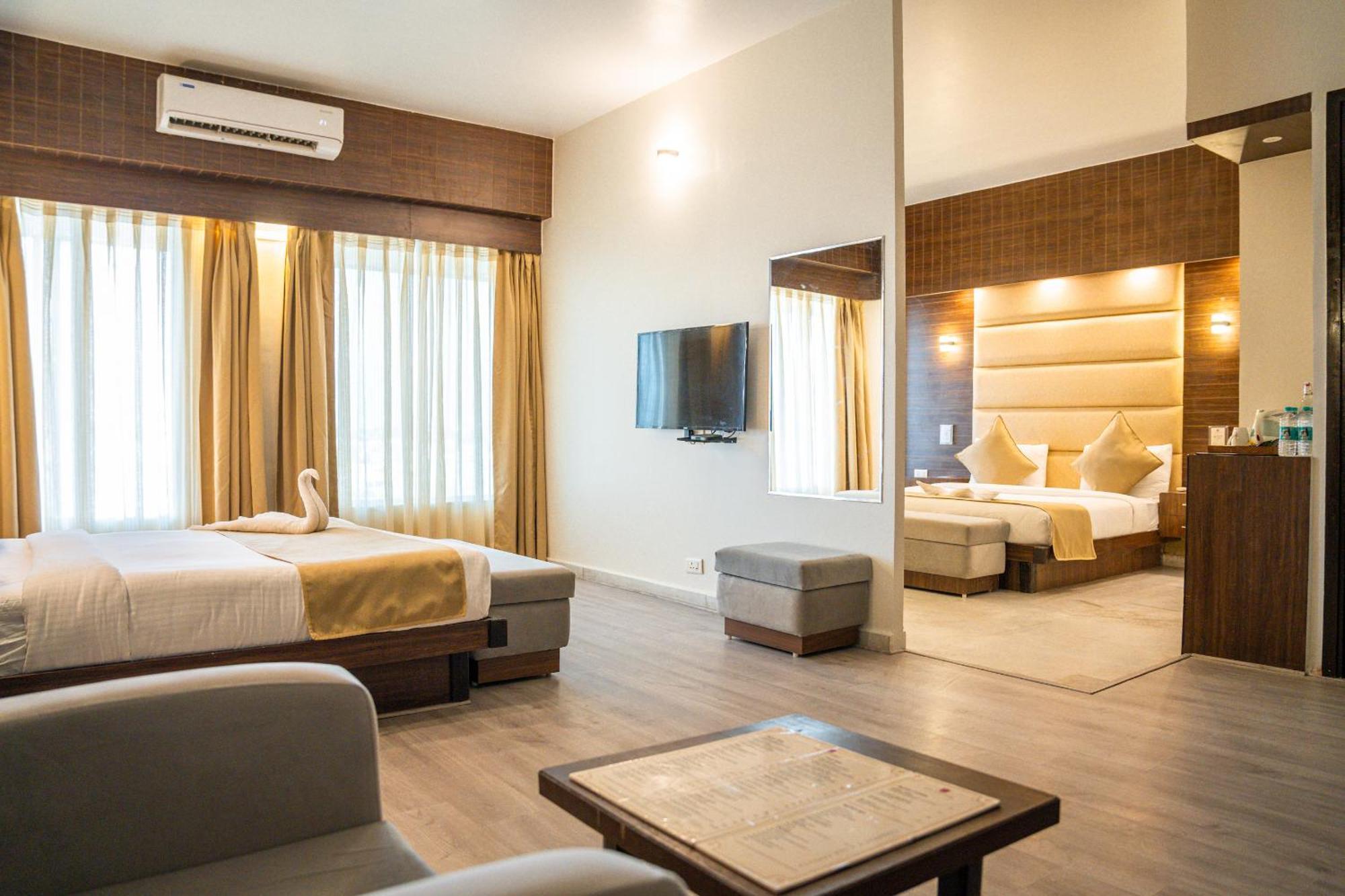 The Solitaire Dehradun Exterior photo